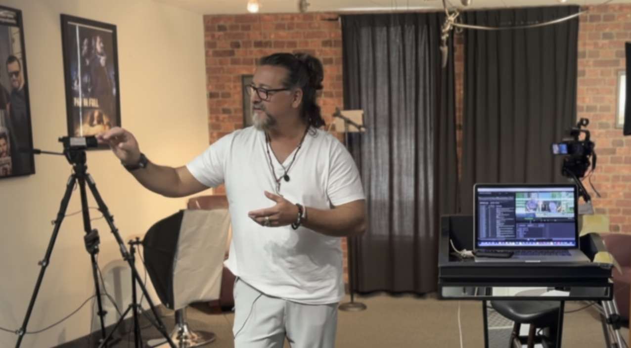 walter alza teaches alone